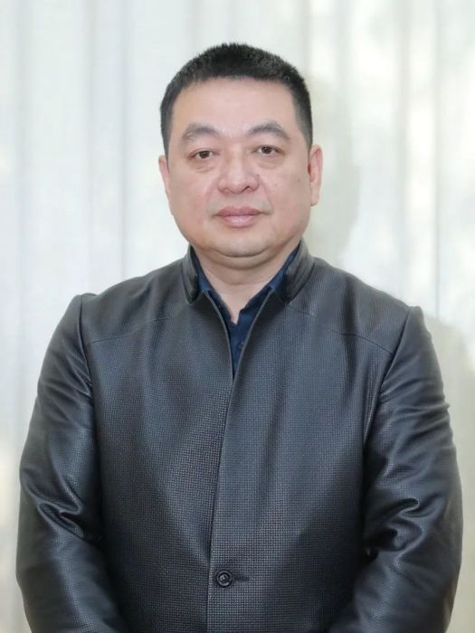 陳謙(江西省影視家協會副主席) 陳謙(江西省影視家協會副主席)