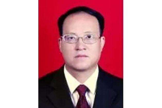 鄧振(永州市祁陽縣第一中學校長,高級教師) 鄧振(永州市祁陽縣第一中學校長,高級教師)