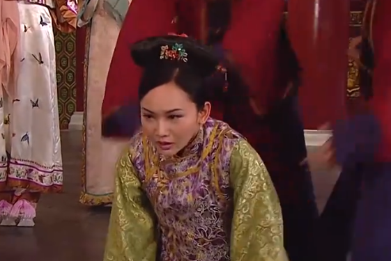 彩燕(清裝宮廷劇《萬凰之王》中的角色) 彩燕(清裝宮廷劇《萬凰之王》中的角色)