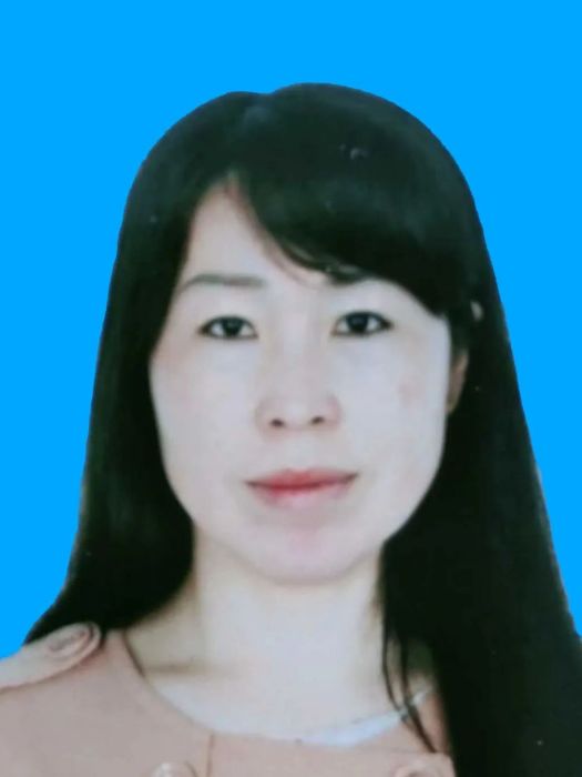 趙艷(興安盟作家協會第五屆主席團副主席兼秘書長) 趙艷(興安盟作家協會第五屆主席團副主席兼秘書長)