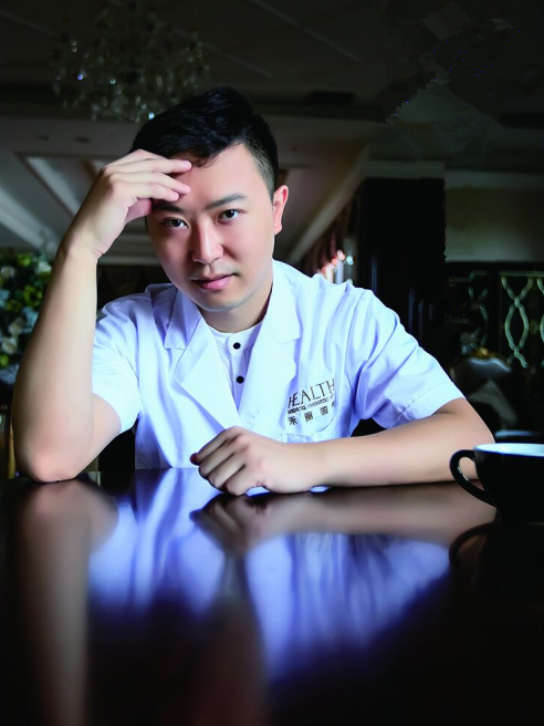 曾佳(武漢禾麗康美醫療美容醫院執業醫師) 曾佳(武漢禾麗康美醫療美容醫院執業醫師)