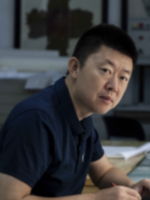 閆輝(清華大學美術學院準聘副教授、碩士生導師) 閆輝(清華大學美術學院準聘副教授、碩士生導師)