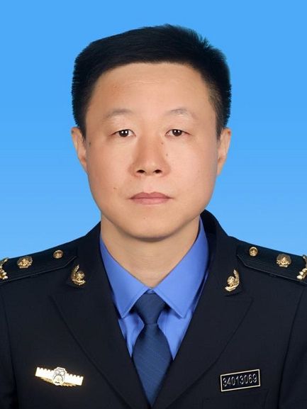 戴勇(安徽省合肥市蜀山區城市管理局黨組成員,清潔二隊隊長) 戴勇(安徽省合肥市蜀山區城市管理局黨組成員,清潔二隊隊長)