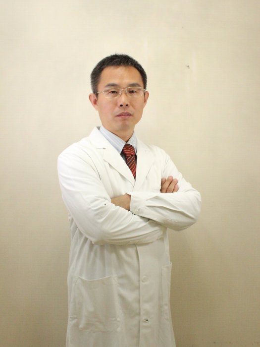張德東(東顏(北京)醫療美容診所美容外科專家) 張德東(東顏(北京)醫療美容診所美容外科專家)