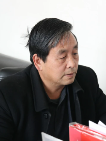 何勇(和政縣羅家集鎮大灘村駐村幫扶工作隊隊長) 何勇(和政縣羅家集鎮大灘村駐村幫扶工作隊隊長)