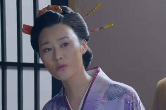 佳代子(戰爭劇《移動的槍口》中的角色) 佳代子(戰爭劇《移動的槍口》中的角色)
