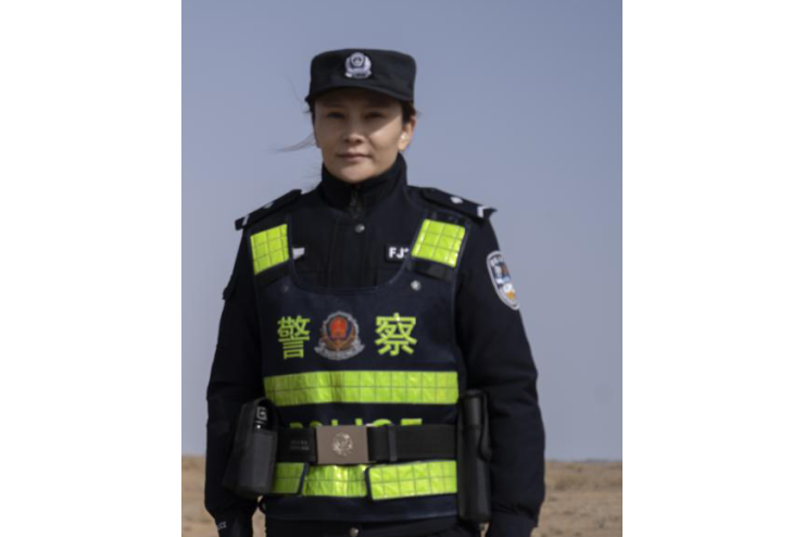 李文娜(內蒙古阿拉善邊境管理支隊銀根邊境派出所輔警) 李文娜(內蒙古阿拉善邊境管理支隊銀根邊境派出所輔警)