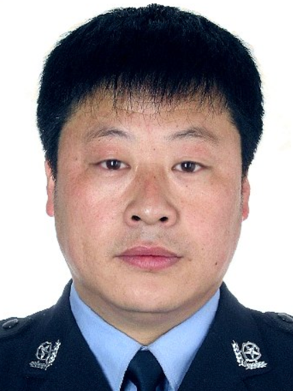 王平新(安徽省阜陽市公安局潁泉分局黨委委員、副局長) 王平新(安徽省阜陽市公安局潁泉分局黨委委員、副局長)