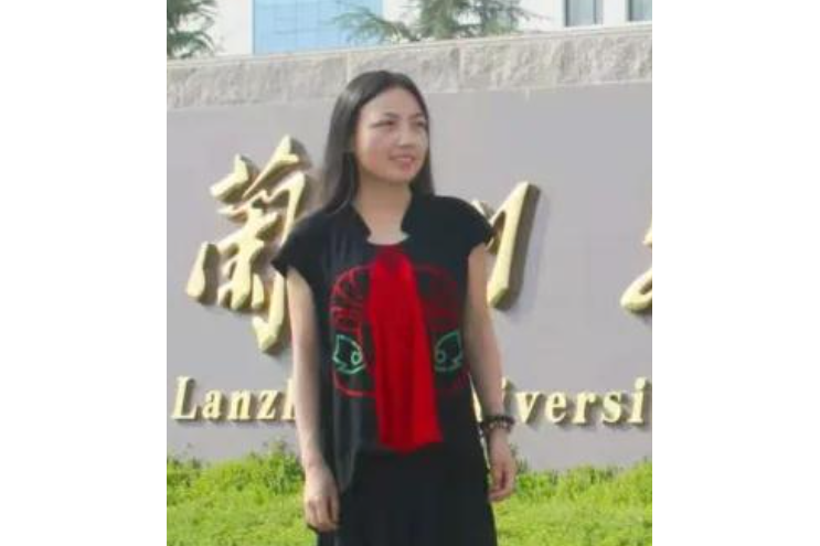 嚴英秀 嚴英秀