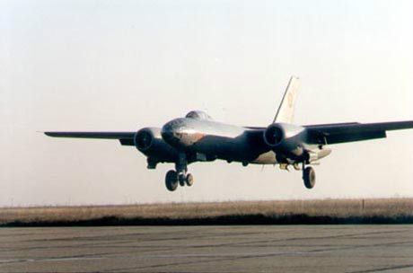 H-5 降落在巴庫基地