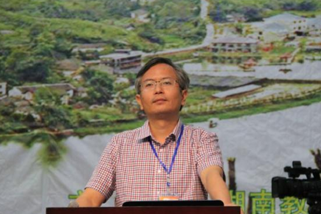 柳中平(乾明寺國小副教導主任) 柳中平(乾明寺國小副教導主任)