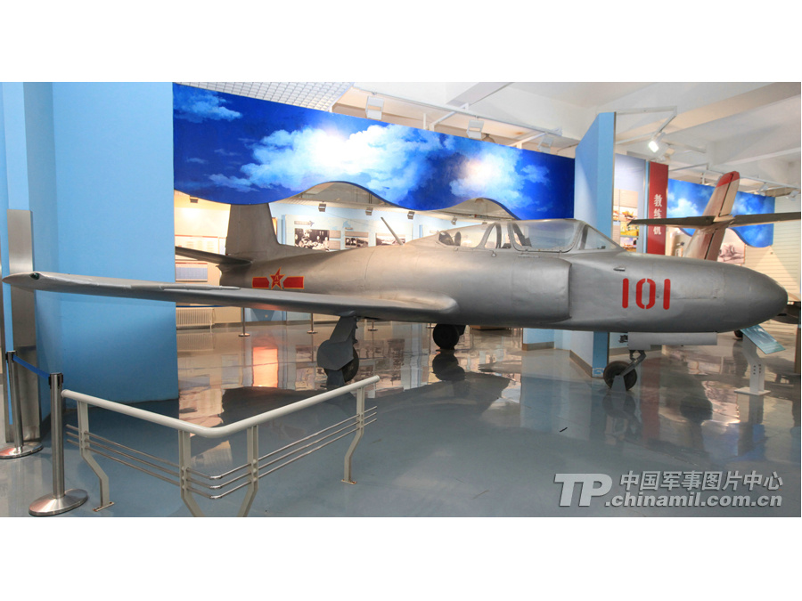 殲教-1教練機陳列在航空博物館