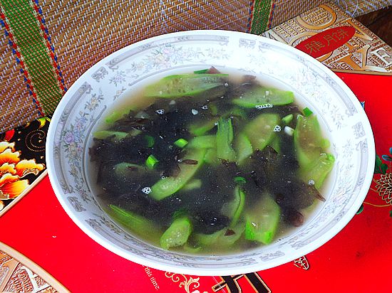 蛇瓜紫菜湯