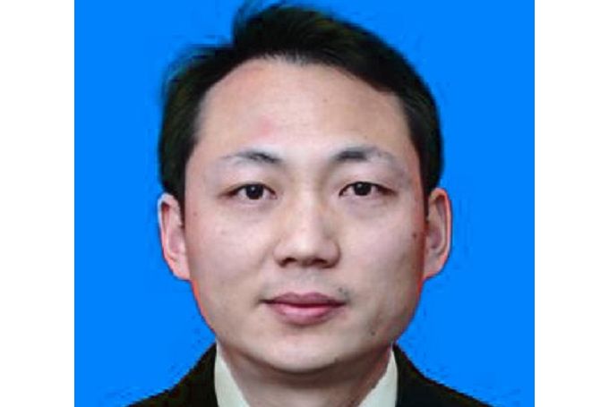 杜平(重慶市大渡口區經濟和信息化委員會黨組成員) 杜平(重慶市大渡口區經濟和信息化委員會黨組成員)