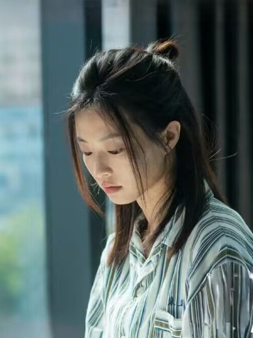薔薇(電視劇《問心》中的女配角) 薔薇(電視劇《問心》中的女配角)