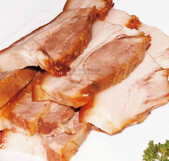 土灶燉豬頭肉