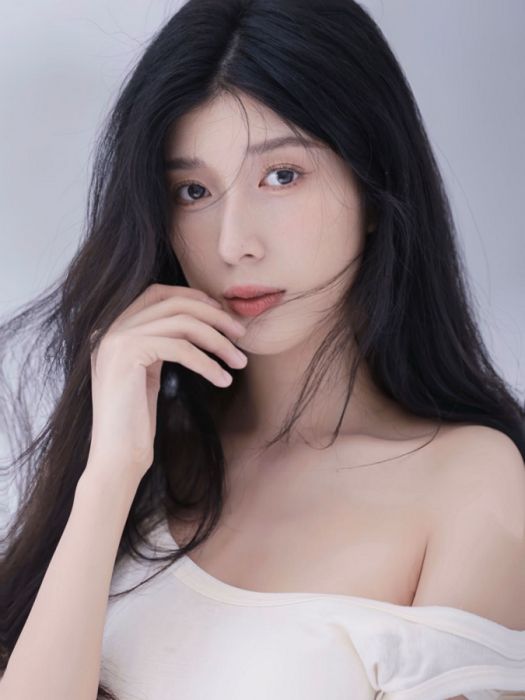 劉思倩(中國內地女演員) 劉思倩(中國內地女演員)