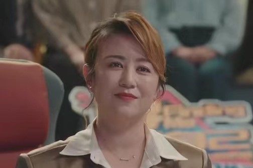 馬春麗(喜劇電影《熱辣滾燙》中的女配角) 馬春麗(喜劇電影《熱辣滾燙》中的女配角)