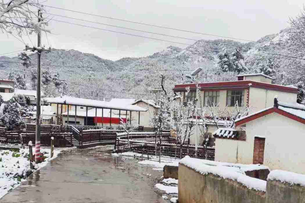 下小屯村(雲南曲靖市馬龍縣通泉鎮昌隆鋪下轄村) 下小屯村(雲南曲靖市馬龍縣通泉鎮昌隆鋪下轄村)