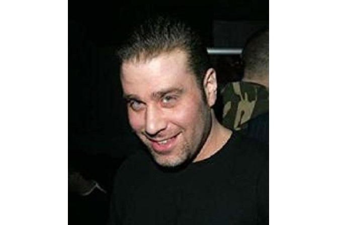 Noel Ashman Noel Ashman