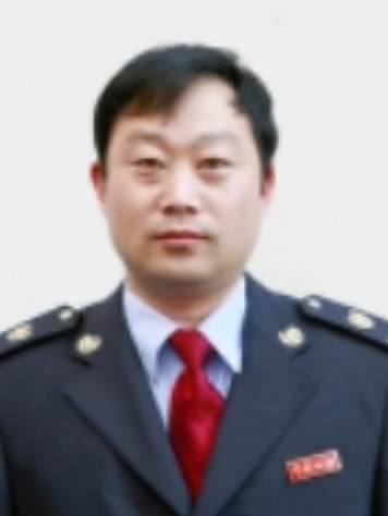 李新軍(國家稅務總局昆明市西山區稅務局黨委委員、副局長) 李新軍(國家稅務總局昆明市西山區稅務局黨委委員、副局長)