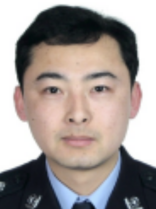 李躍輝(山東省乳山市公安局黨委副書記、政委、四級高級警長) 李躍輝(山東省乳山市公安局黨委副書記、政委、四級高級警長)