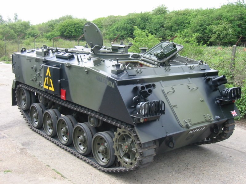 FV432履帶式裝甲人員輸送車