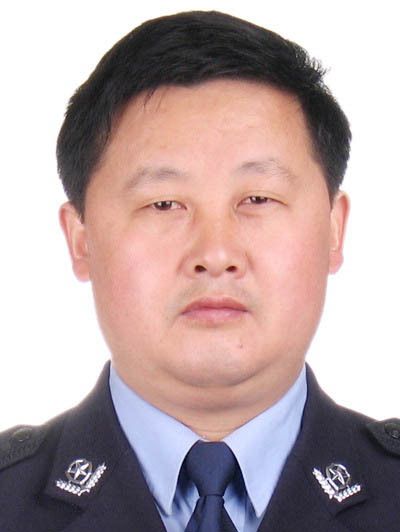 董斌(湖北省宜昌市興山縣公安局南陽派出所原民警) 董斌(湖北省宜昌市興山縣公安局南陽派出所原民警)
