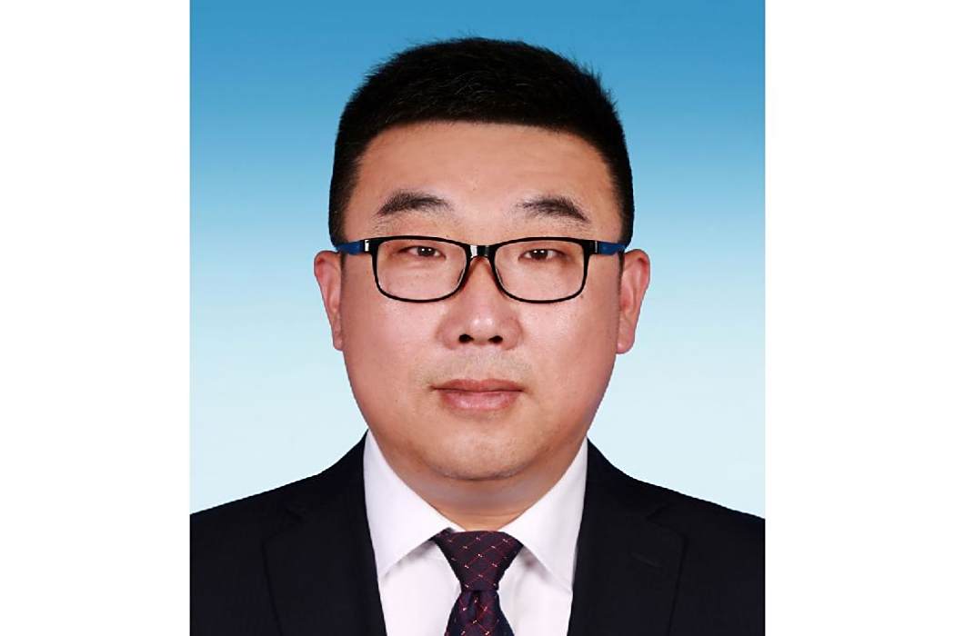 陸鵬(遼寧中華職業教育社第四屆社務委員會專職副主任) 陸鵬(遼寧中華職業教育社第四屆社務委員會專職副主任)