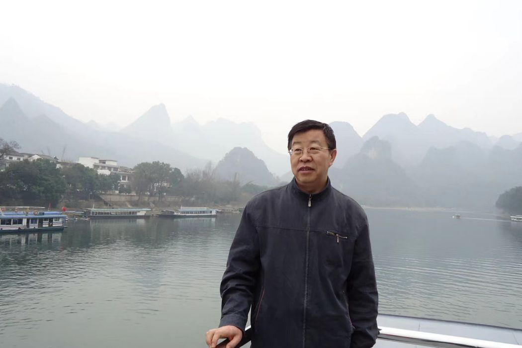 董貴成(中國石油大學(北京)馬克思主義學院教授) 董貴成(中國石油大學(北京)馬克思主義學院教授)