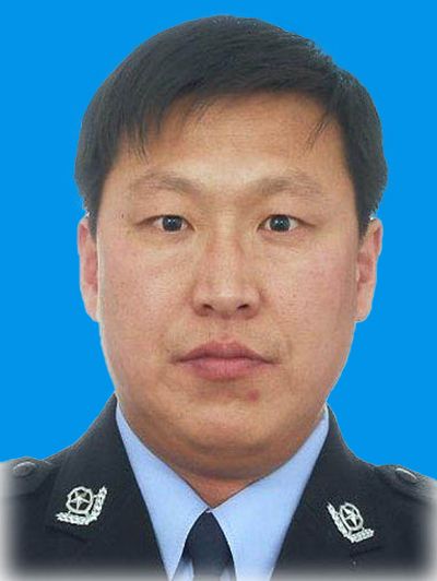 張建黨(葫蘆島市公安局政治部主任、三級高級警長) 張建黨(葫蘆島市公安局政治部主任、三級高級警長)