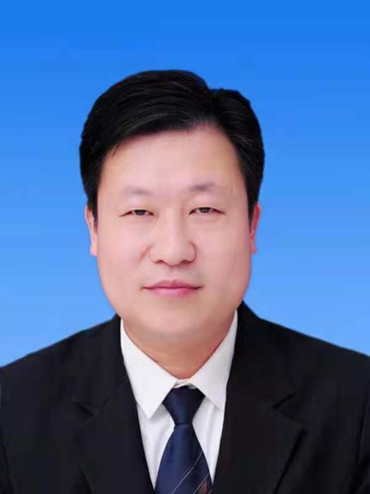 張世卿(河南省平頂山市衛東區人民政府黨組成員、區人民政府副區長) 張世卿(河南省平頂山市衛東區人民政府黨組成員、區人民政府副區長)