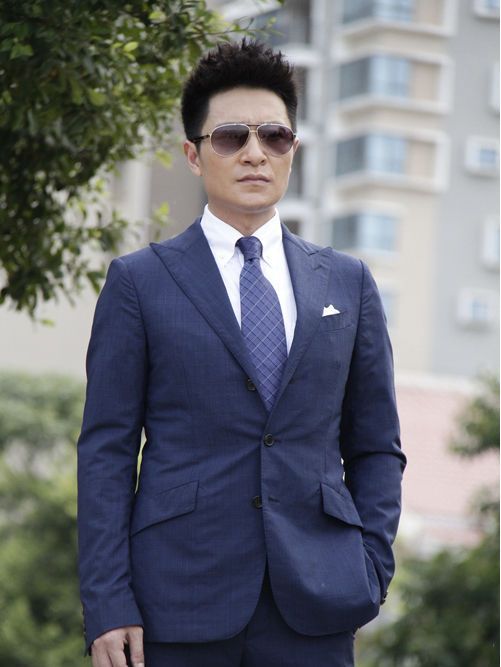 王紹華(都市時尚情感劇《百萬新娘之愛無悔》中的男主角) 王紹華(都市時尚情感劇《百萬新娘之愛無悔》中的男主角)