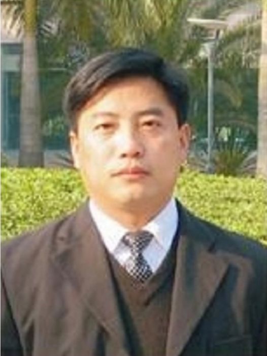郭遠林(曾都區十佳文明教師) 郭遠林(曾都區十佳文明教師)