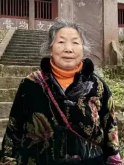 潘元菊 潘元菊
