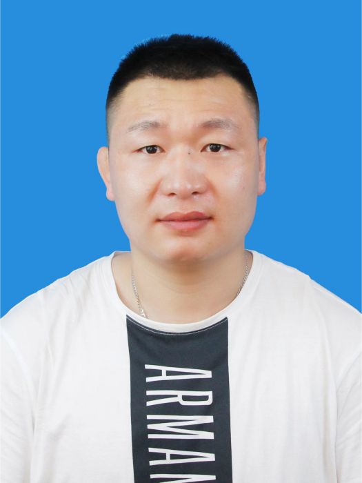 王飛龍(雲南省武術教練高級教練員) 王飛龍(雲南省武術教練高級教練員)