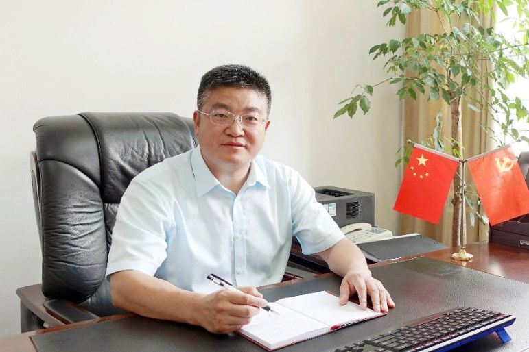 朱進(江蘇省泰州市第二中學黨委書記、校長) 朱進(江蘇省泰州市第二中學黨委書記、校長)