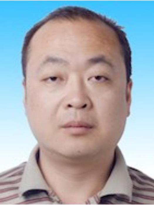 王策(新疆生產建設兵團第一師阿拉爾市商務局黨組書記、局長) 王策(新疆生產建設兵團第一師阿拉爾市商務局黨組書記、局長)