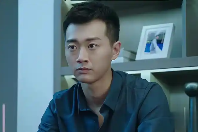 顧俊(懸疑劇《平行迷途》中的角色)