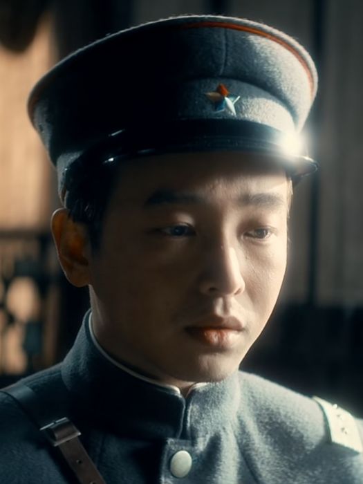 張學良(2021年電影《革命者》中彭昱暢飾演的角色) 張學良(2021年電影《革命者》中彭昱暢飾演的角色)