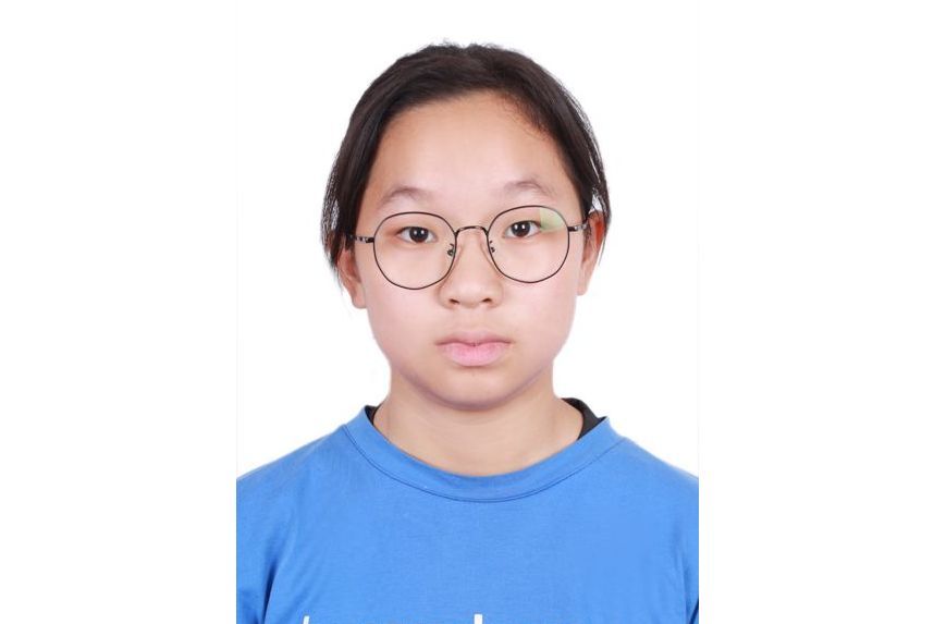 何奕含 何奕含