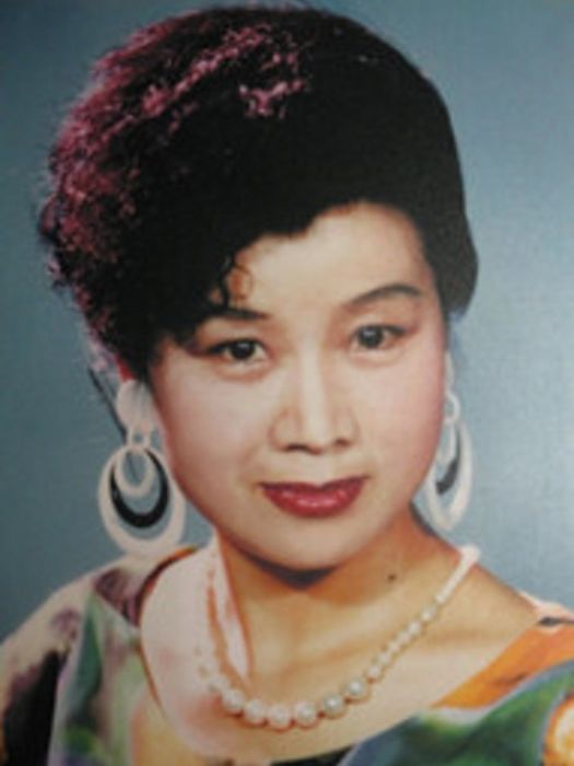 丁東紅(中國音樂學院聲樂副教授) 丁東紅(中國音樂學院聲樂副教授)