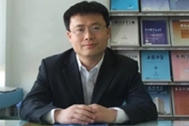 張延新(燕山大學碩導) 張延新(燕山大學碩導)