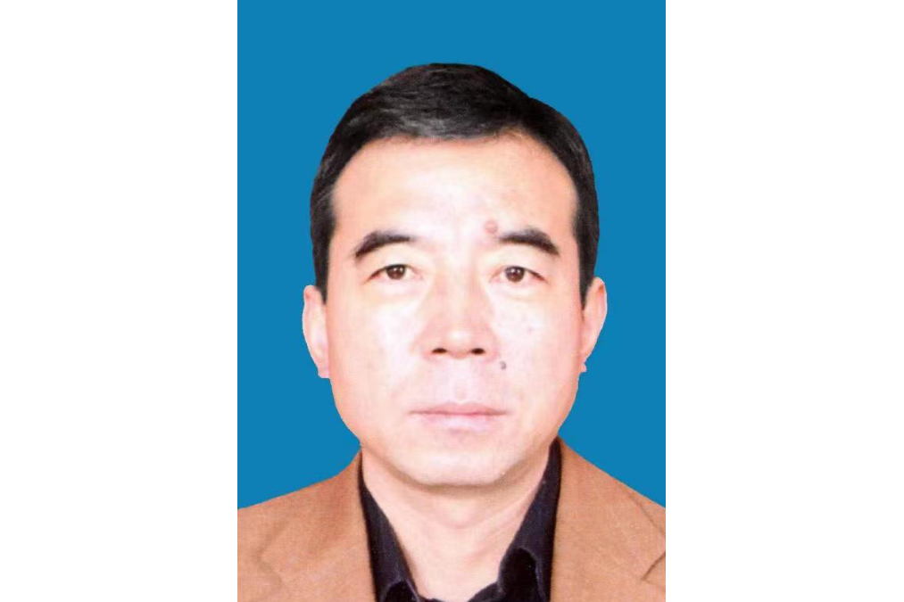 郭春偉(平定縣自然資源局黨組書記、局長) 郭春偉(平定縣自然資源局黨組書記、局長)