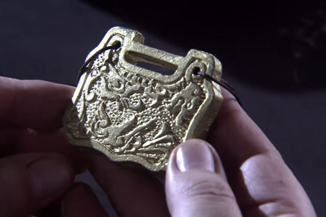 金鎖(電視劇《神探狄仁傑4》中的物品) 金鎖(電視劇《神探狄仁傑4》中的物品)