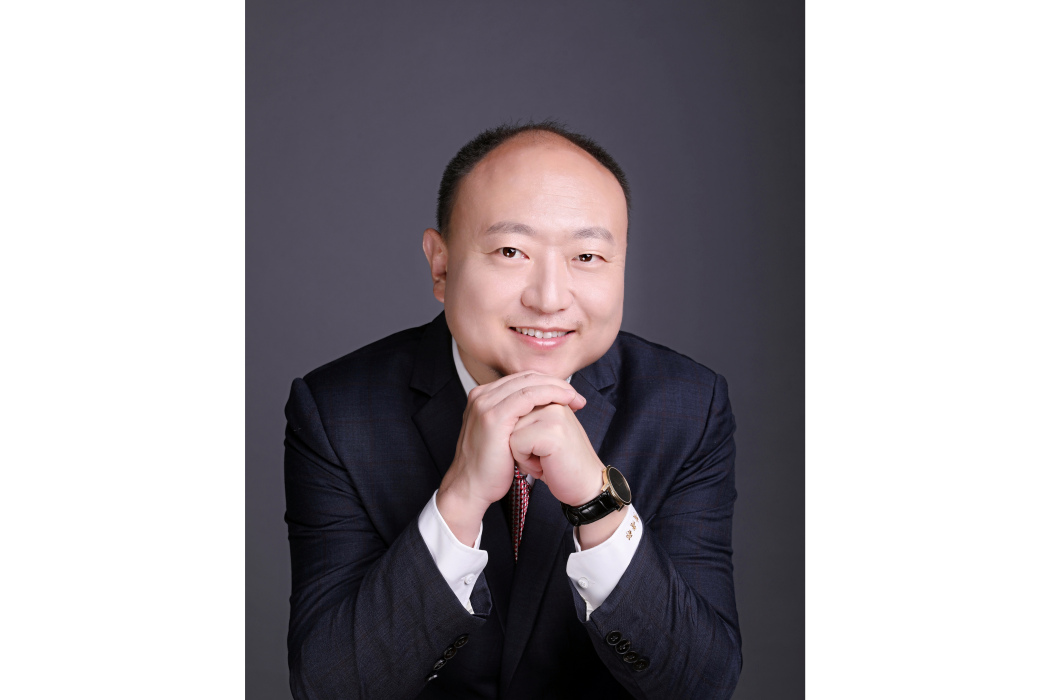 黃潔(中國信息協會數字經濟專委會專家) 黃潔(中國信息協會數字經濟專委會專家)