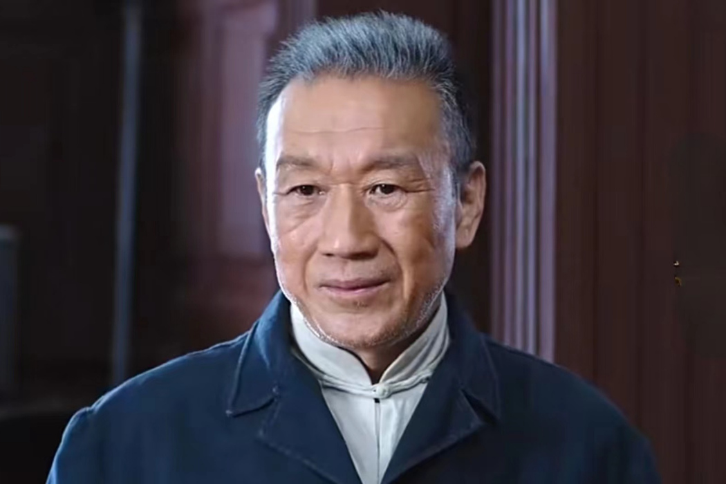 韓世福(《破局1950》中的角色,由王建國飾演) 韓世福(《破局1950》中的角色,由王建國飾演)