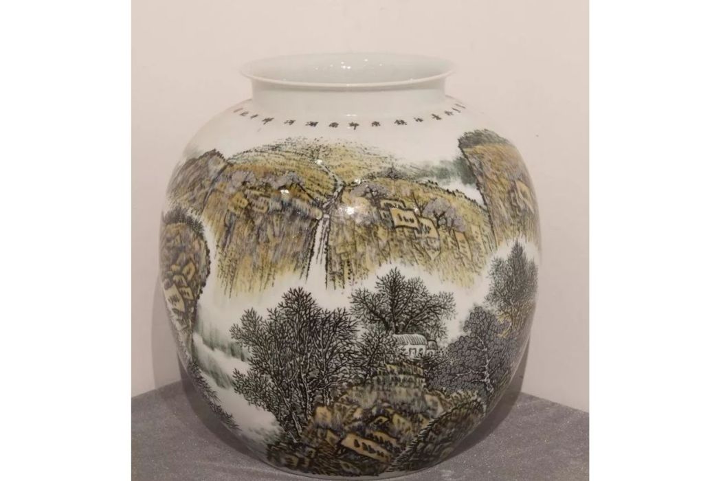 秋色(徐江雲創作釉下彩瓷瓶作品) 秋色(徐江雲創作釉下彩瓷瓶作品)