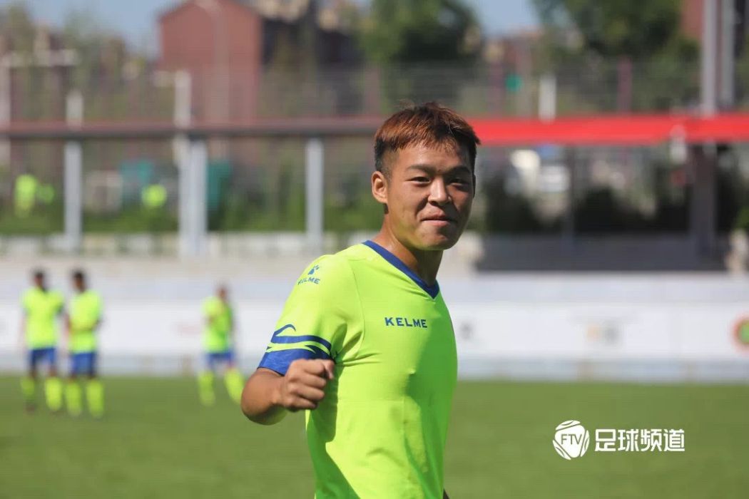 邢凱(中國男子足球運動員) 邢凱(中國男子足球運動員)