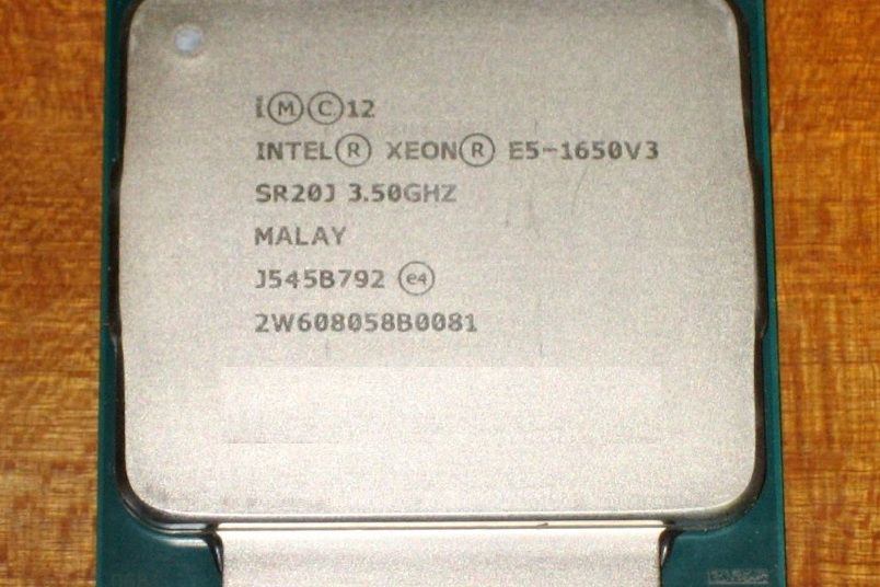 Intel Xeon E5-1650 v3 Intel Xeon E5-1650 v3